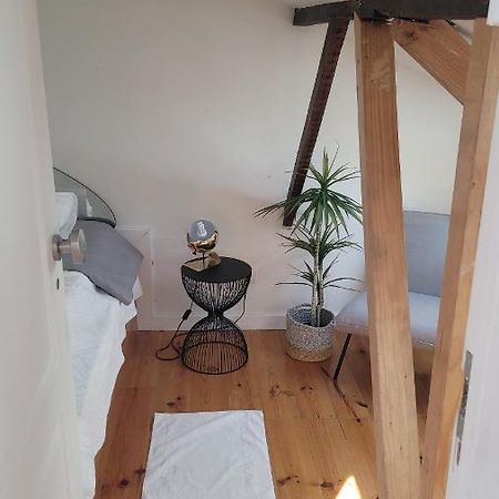 Litle Tiny Room In The Attic Лиссабон Экстерьер фото